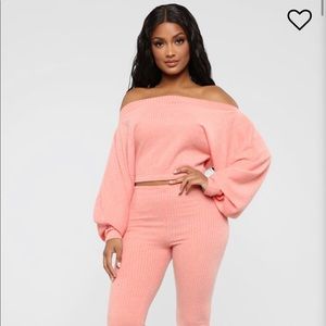 ⭐️NWT Fashion nova feelin’ bubbly pant set coral